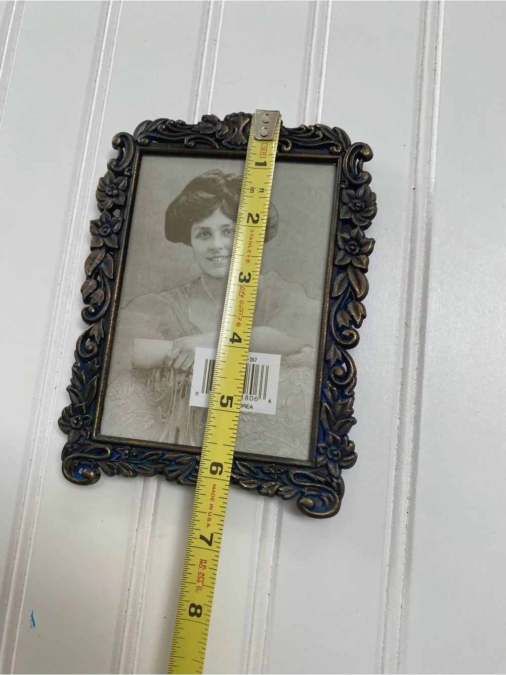 Ornate Decorative Metal Photo Frame - Antique Brass Finish